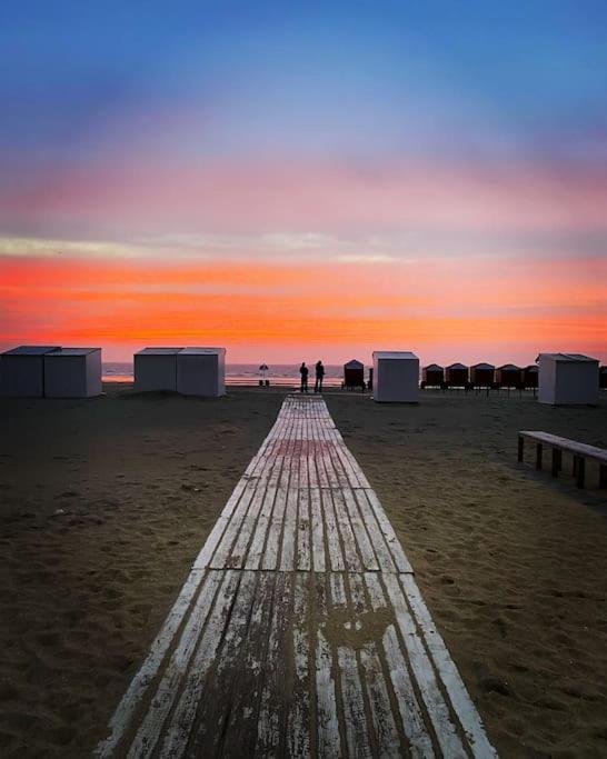 Duplex Avec Parking A 100M De La Mer De Panne Exteriér fotografie